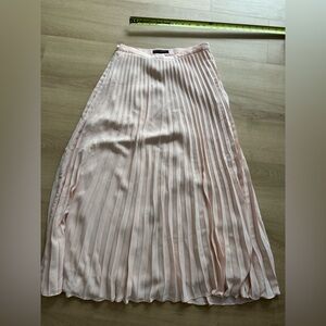 Banana Republic Blush Pleated Midi Skirt (Size 2P)